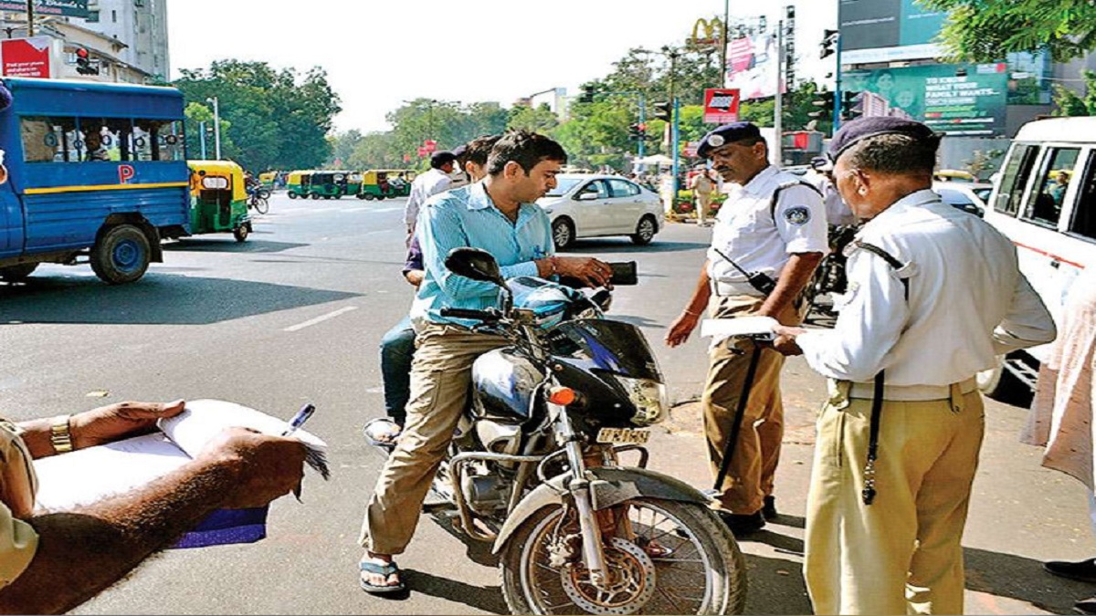 હેલ્મેટ ડ્રાઇવ