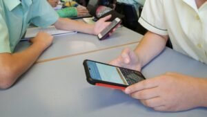 Mobile ban in schools