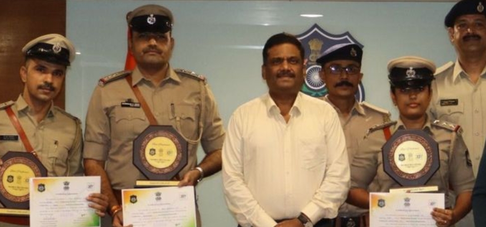 Gujarat Police Mobile Recovery Rate