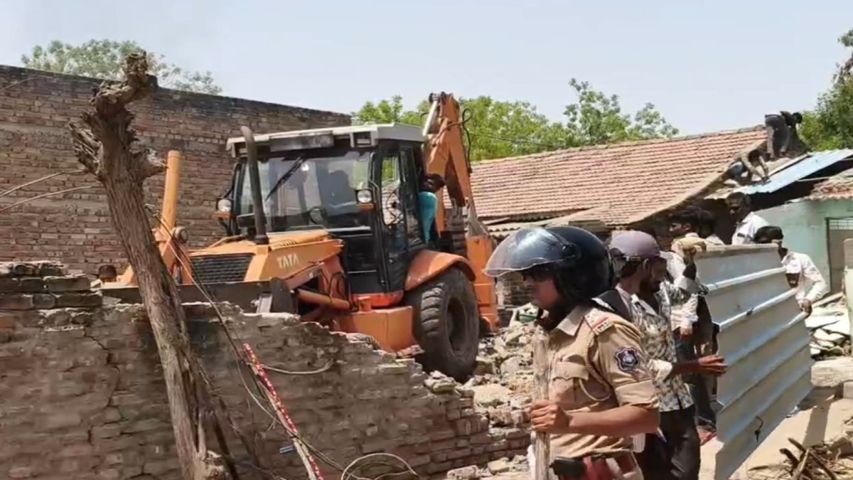Patan Radhanpur Bulldozer Action