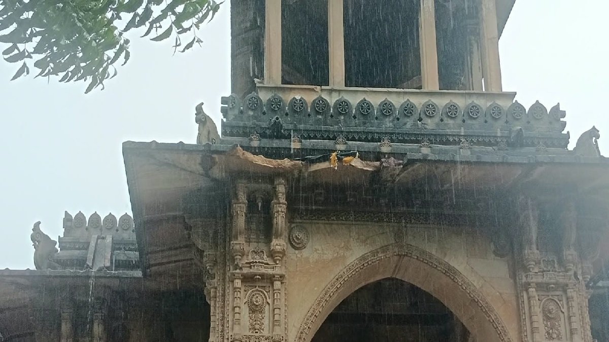 Rojaroji Monument Damage